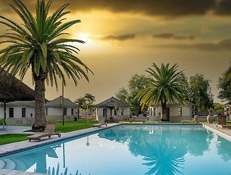 Kalahari Arms Hotel Khemsbok Exterior photo