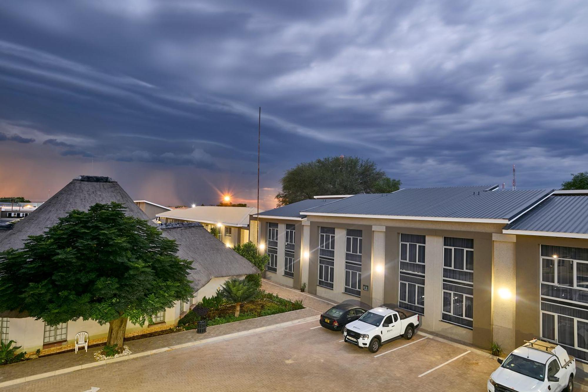 Kalahari Arms Hotel Khemsbok Exterior photo